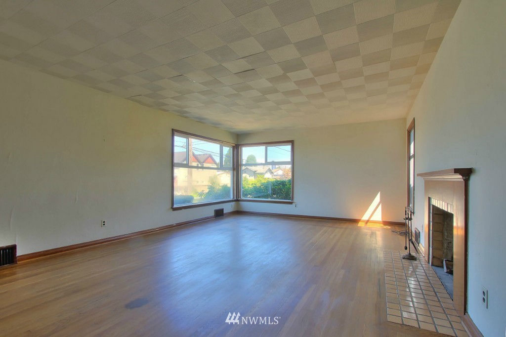 2802 14th Avenue South Seattle, WA 98144 - Photo 2 of 23