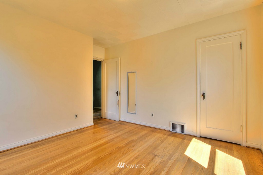2802 14th Avenue South Seattle, WA 98144 - Photo 15 of 23