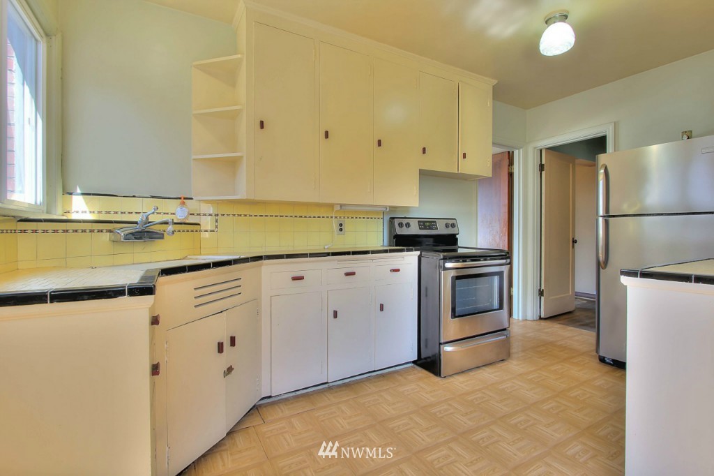 2802 14th Avenue South Seattle, WA 98144 - Photo 7 of 23