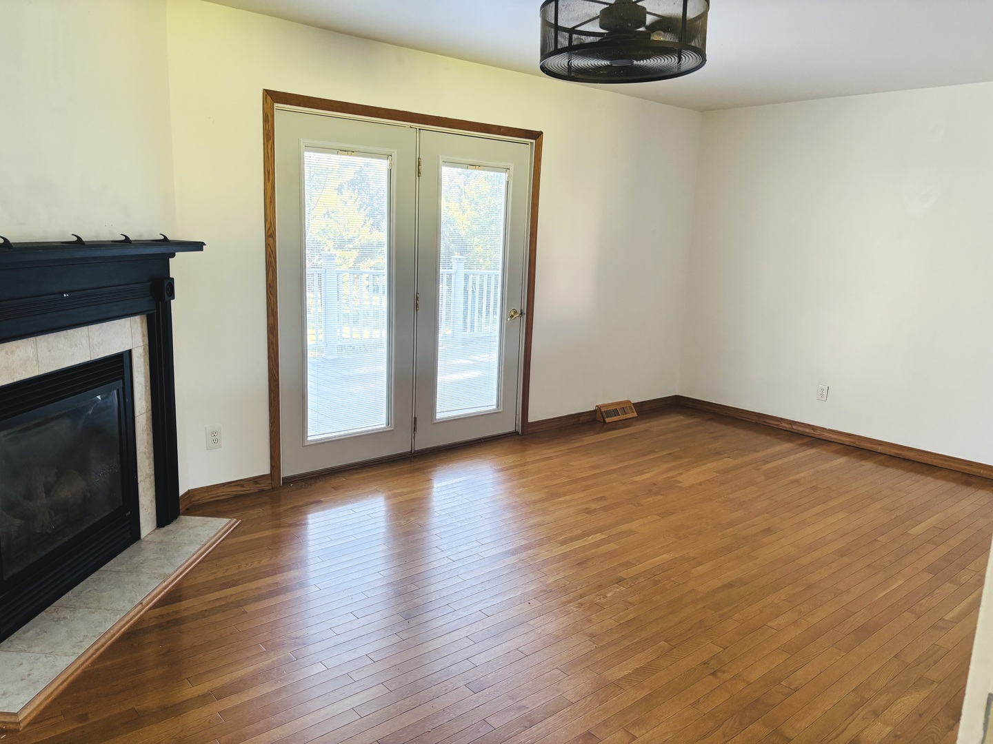 23663 Hazel Road Sterling, IL 61081 - Photo 7 of 22
