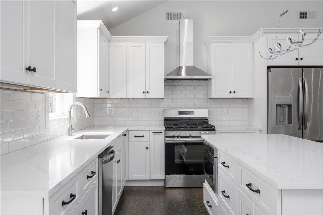 20 Cross Road Cumberland, RI 02864 - Photo 3 of 30