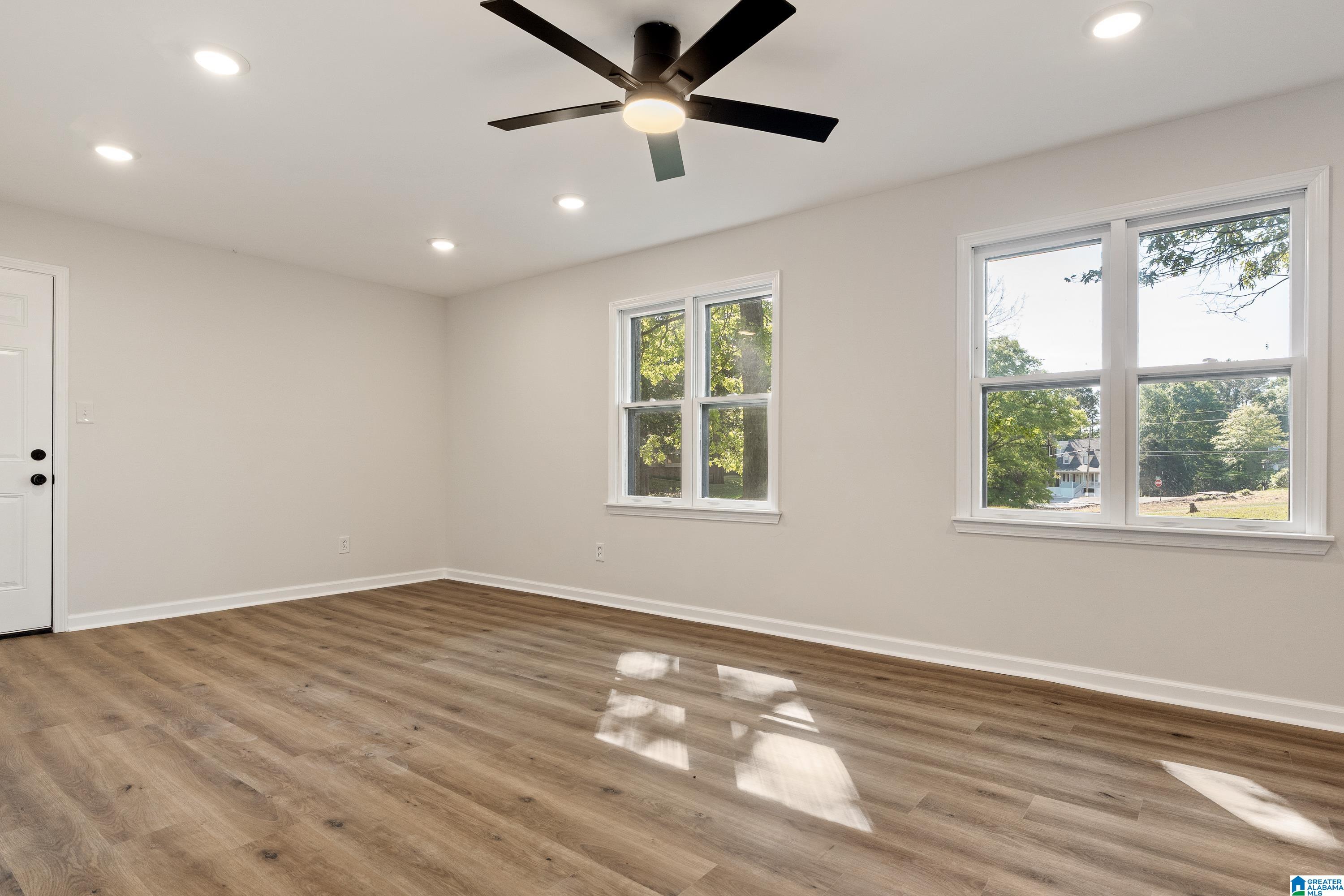1433 Queen Ann Circle Alabaster, AL 35007 - Photo 27 of 39