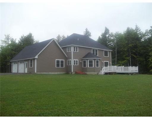31 Cross Ridge Drive Windham, ME 04062 - Photo 4 of 23 Exterior Back.