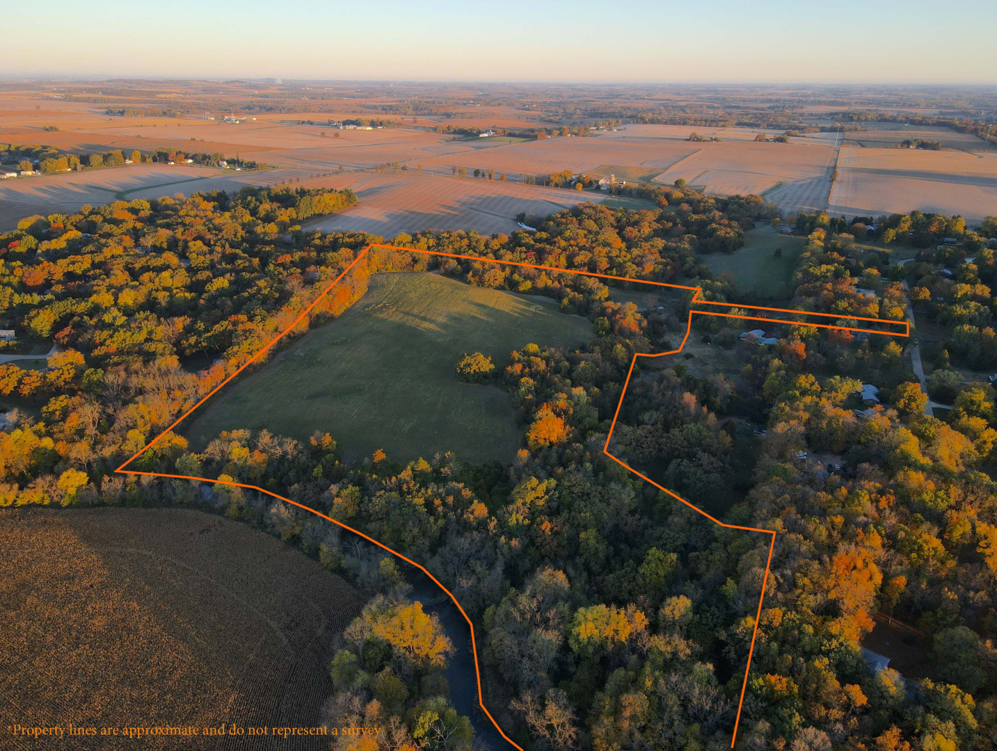 0 Mountain Lane Freeport, IL 61032 - Photo 5 of 78 an aerial view of lake and city