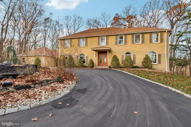$1,385,000 | 400 Highview Drive, Wayne, PA 19087