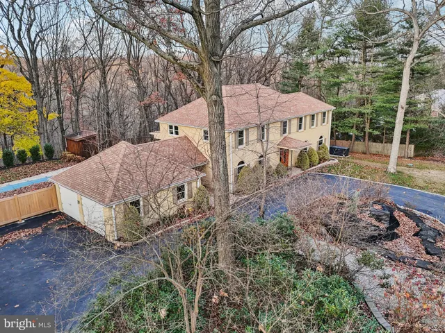 $1,385,000 | 400 Highview Drive, Wayne, PA 19087