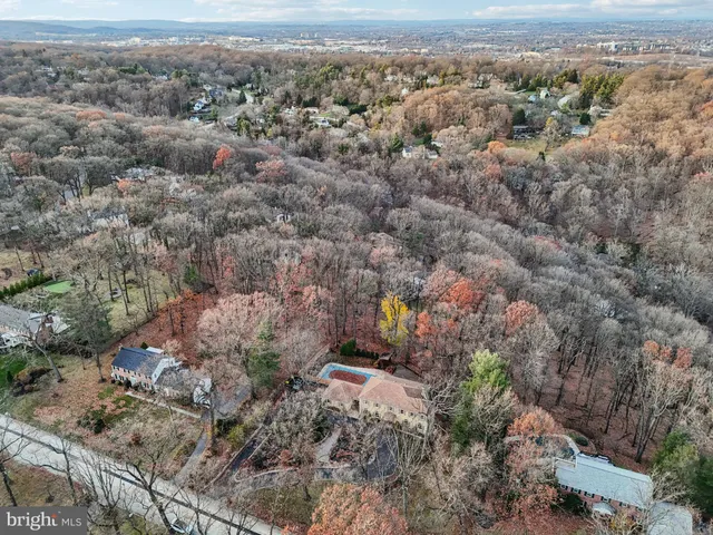 $1,385,000 | 400 Highview Drive, Wayne, PA 19087