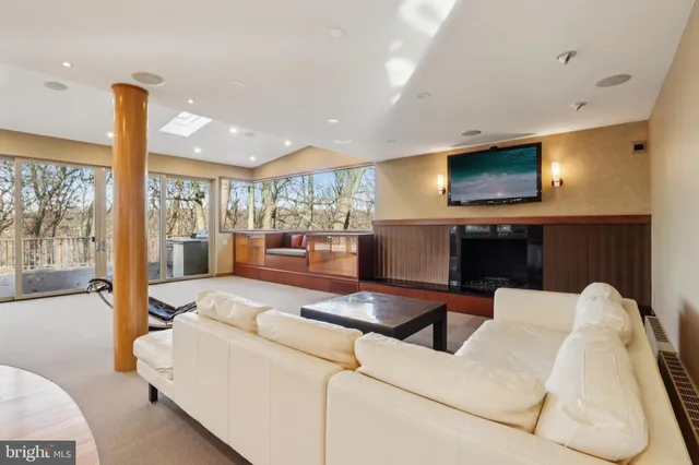 $1,385,000 | 400 Highview Drive, Wayne, PA 19087