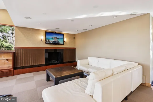 $1,385,000 | 400 Highview Drive, Wayne, PA 19087