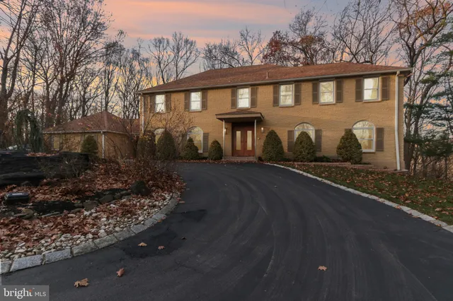 $1,385,000 | 400 Highview Drive, Wayne, PA 19087