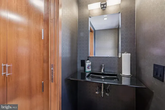 $1,385,000 | 400 Highview Drive, Wayne, PA 19087