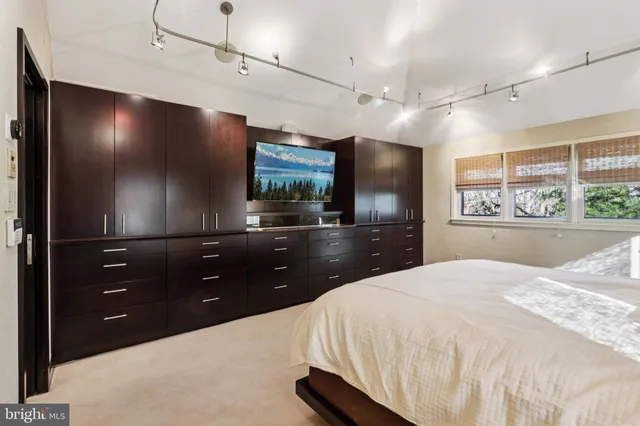 $1,385,000 | 400 Highview Drive, Wayne, PA 19087