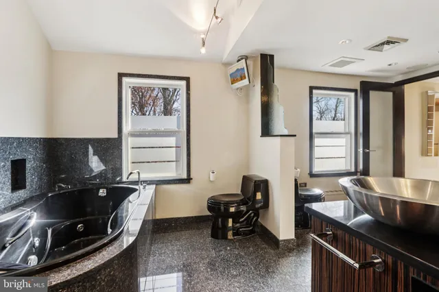 $1,385,000 | 400 Highview Drive, Wayne, PA 19087