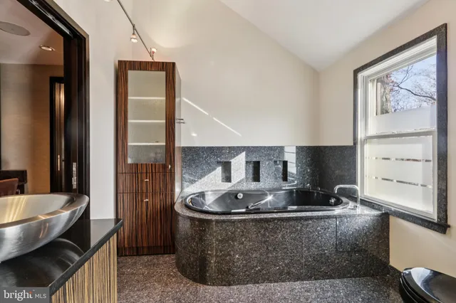 $1,385,000 | 400 Highview Drive, Wayne, PA 19087