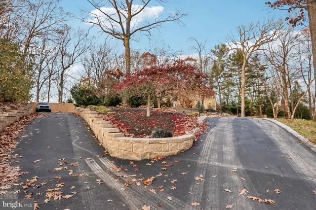 $1,385,000 | 400 Highview Drive, Wayne, PA 19087