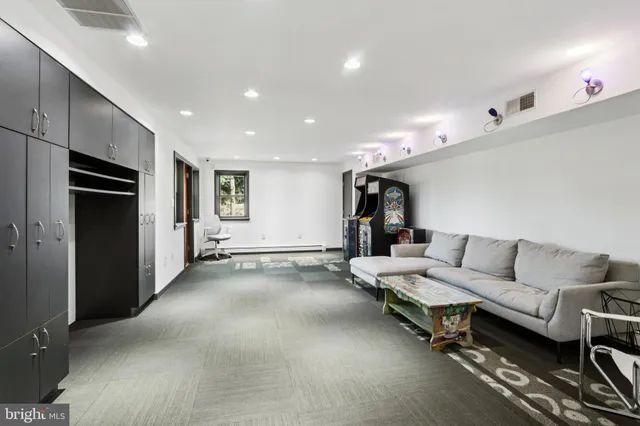 $1,385,000 | 400 Highview Drive, Wayne, PA 19087