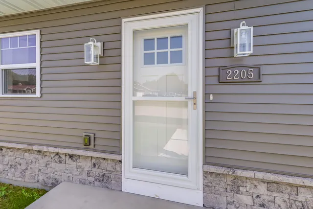 $299,900 | 2205 Kellner Street, Manitowoc, WI 54220