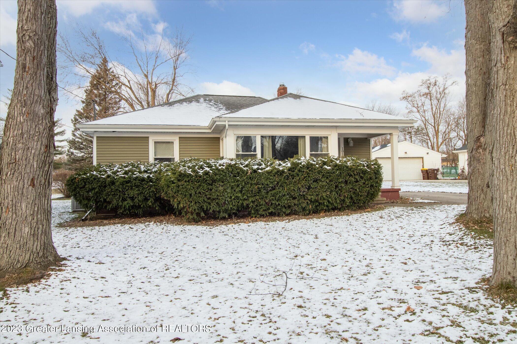1013 Clark Road Lansing, MI 48917 - Photo 2 of 26 02-1013-Clark-Rd-Lansing-MI-48917-Window