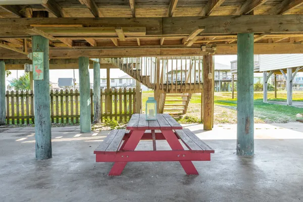 $238,000 | 902 Treaty Drive, Surfside Beach, TX 77541