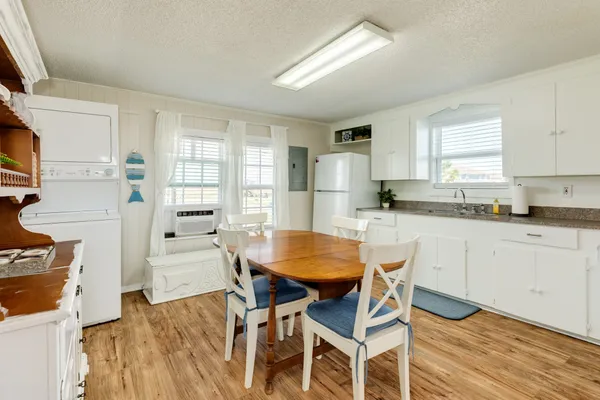 $238,000 | 902 Treaty Drive, Surfside Beach, TX 77541