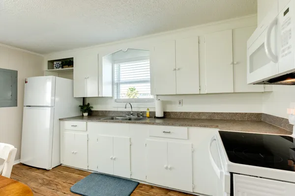 $238,000 | 902 Treaty Drive, Surfside Beach, TX 77541