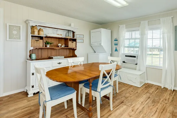 $238,000 | 902 Treaty Drive, Surfside Beach, TX 77541