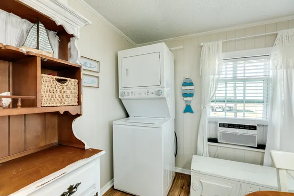 $238,000 | 902 Treaty Drive, Surfside Beach, TX 77541