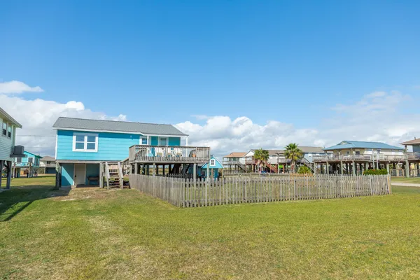 $238,000 | 902 Treaty Drive, Surfside Beach, TX 77541