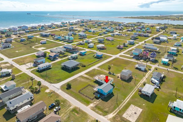 $238,000 | 902 Treaty Drive, Surfside Beach, TX 77541