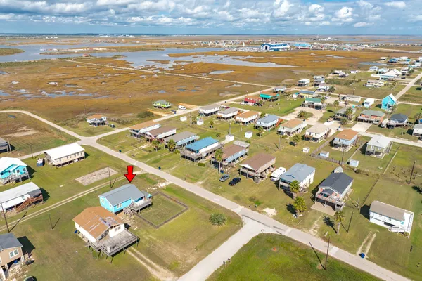 $238,000 | 902 Treaty Drive, Surfside Beach, TX 77541