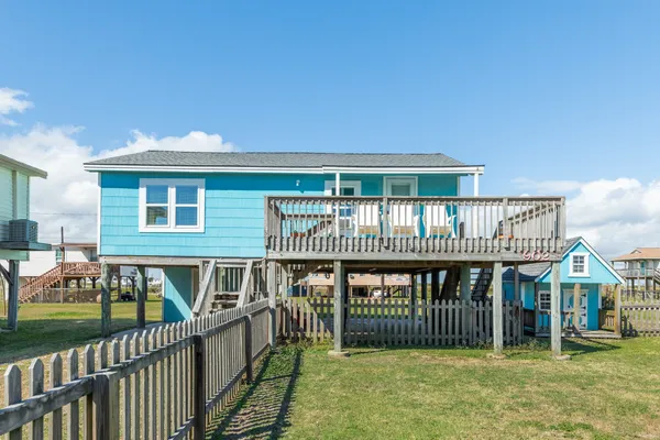 $238,000 | 902 Treaty Drive, Surfside Beach, TX 77541