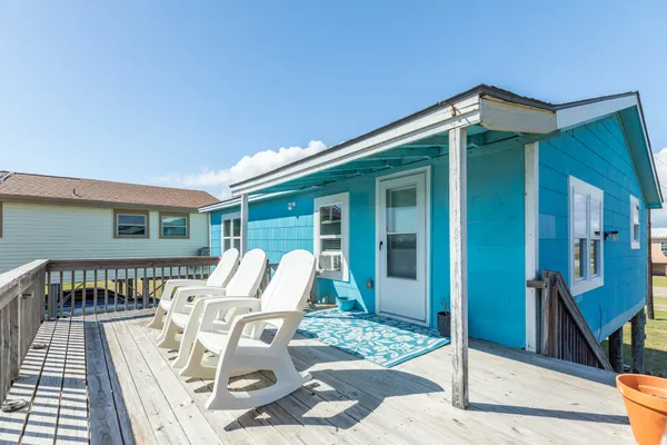 $238,000 | 902 Treaty Drive, Surfside Beach, TX 77541
