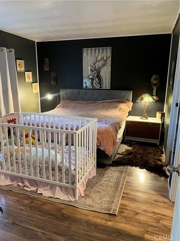 a view of livingroom with furniture