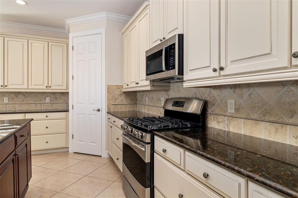 12729 Del Corso Loop Bradenton, FL 34211 - Photo 12 of 65