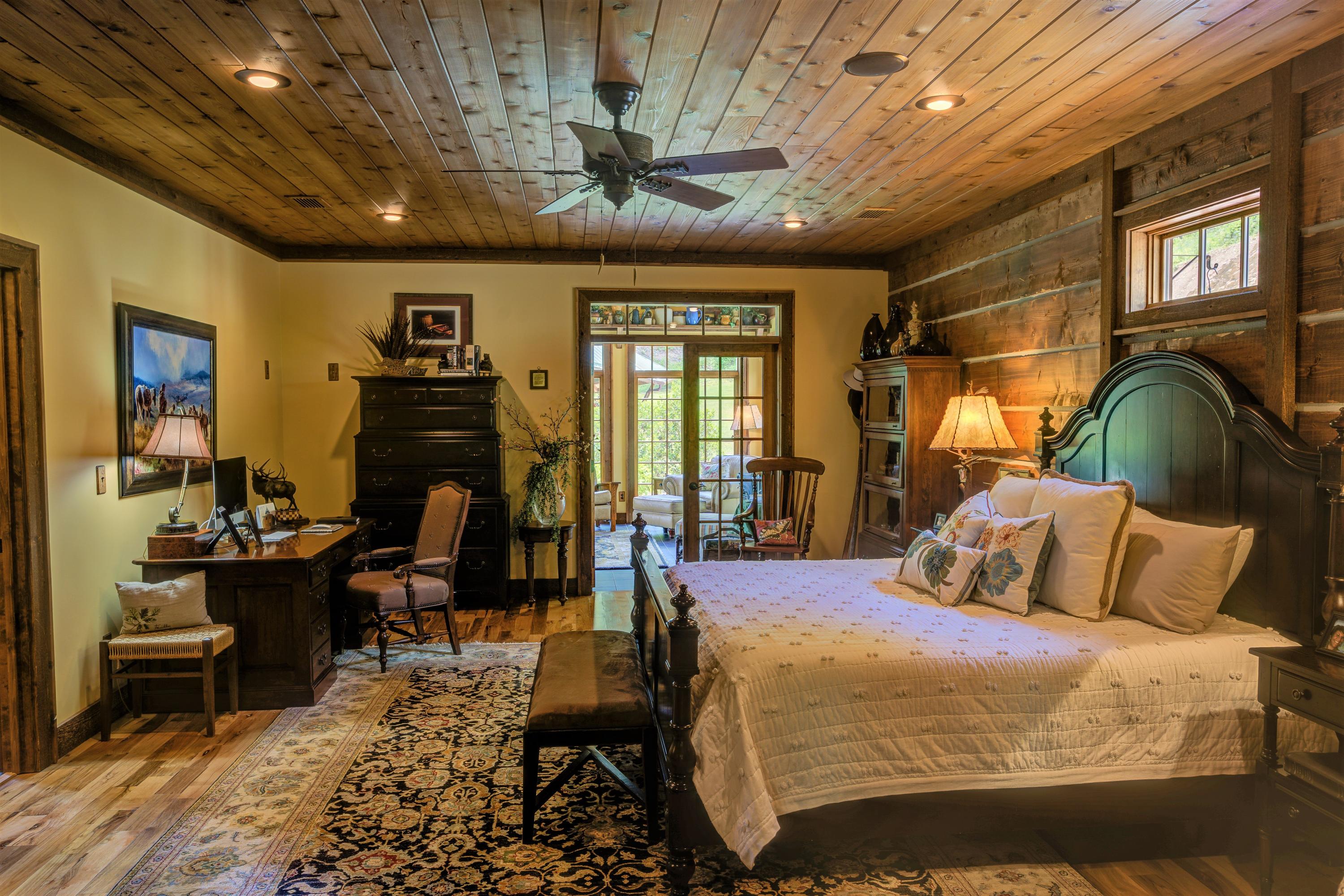 601 Gilbert Road Erwin, TN 37650 - Photo 7 of 62 109