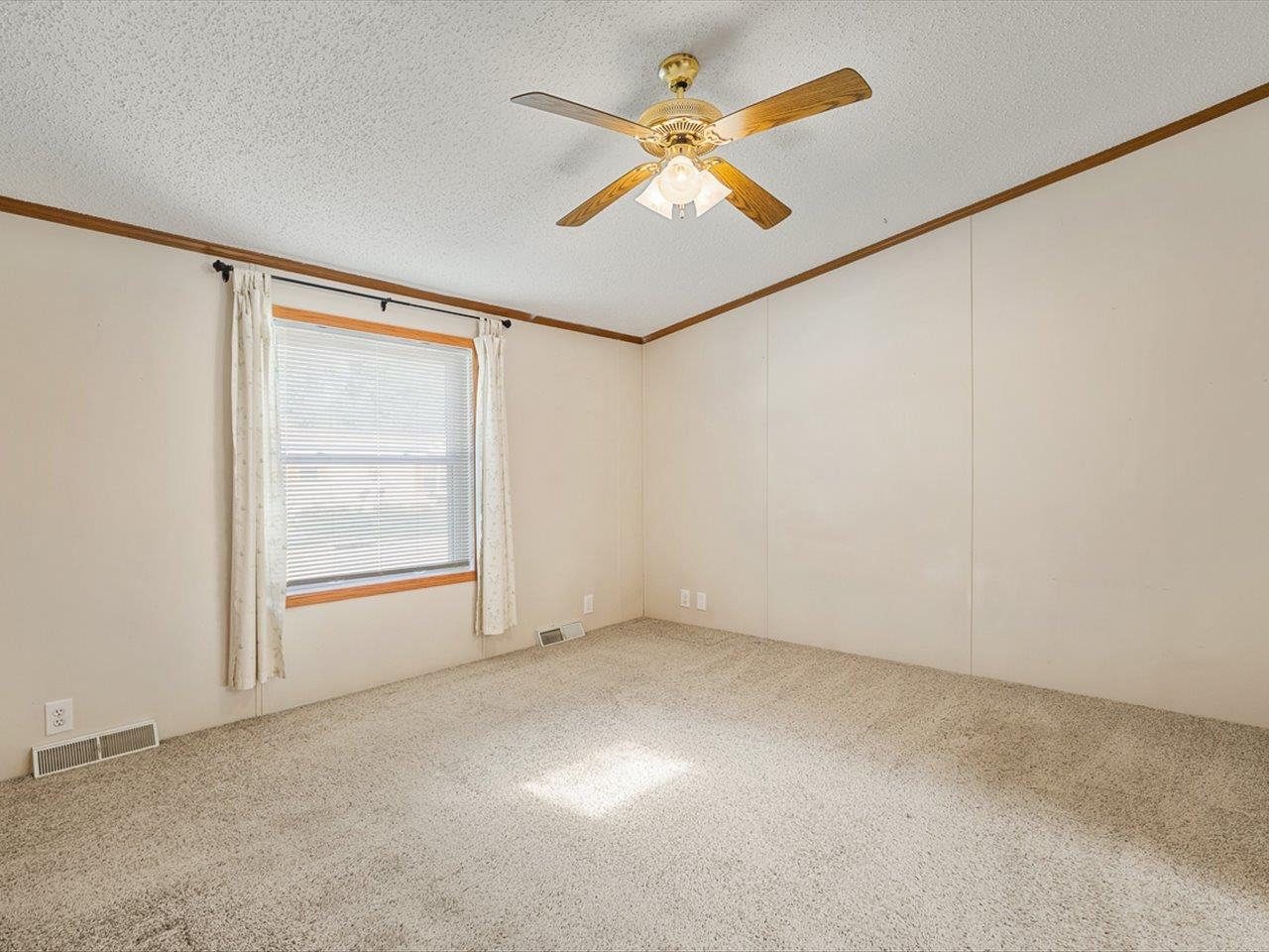 8652 Springwood Court Roscoe, IL 61073 - Photo 16 of 29