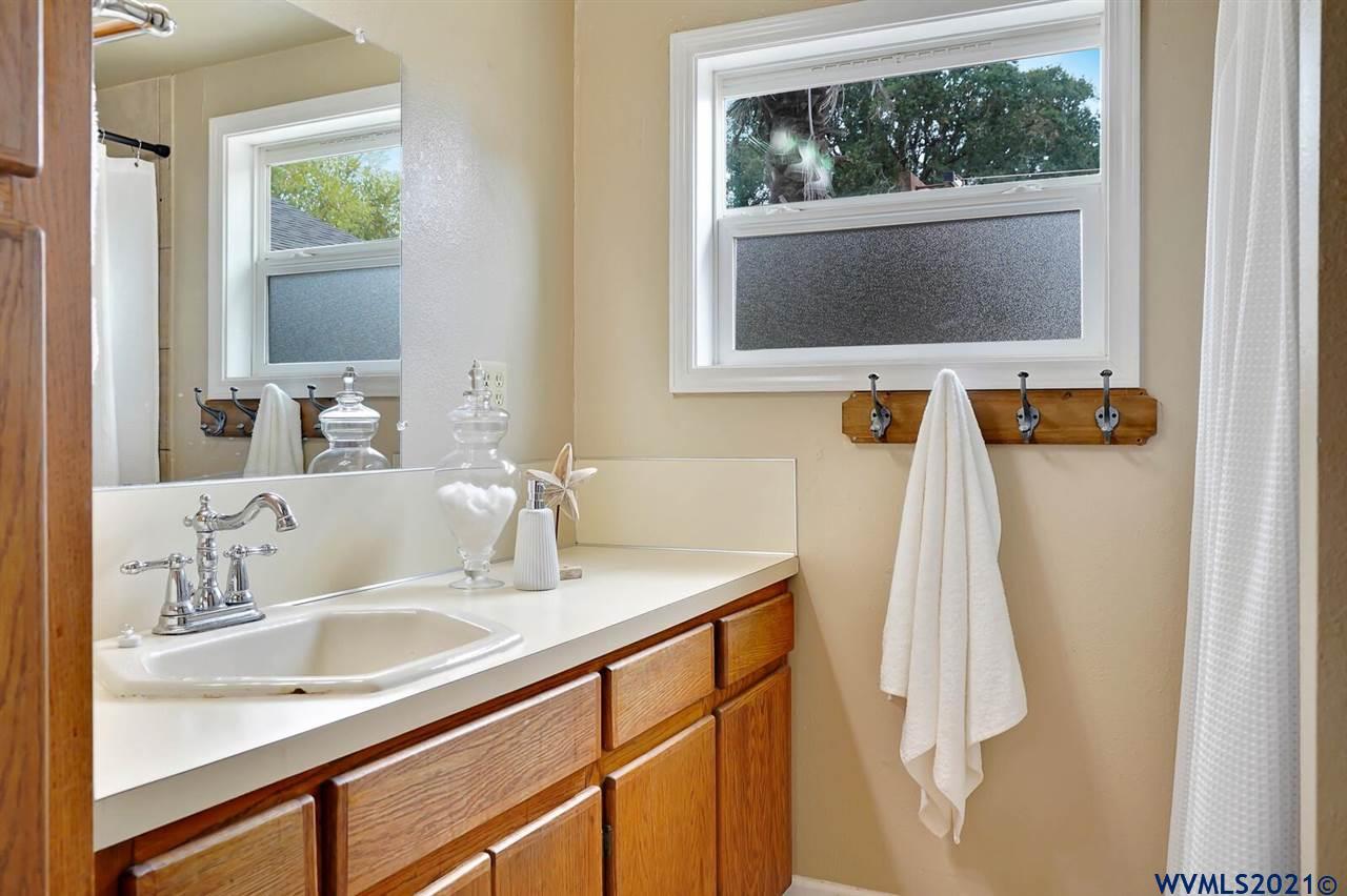 31936 Fern Road Philomath, OR 97370 - Photo 13 of 42 Gallery Image 13