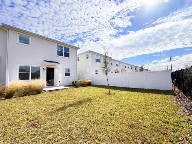 a house view with a outdoor space