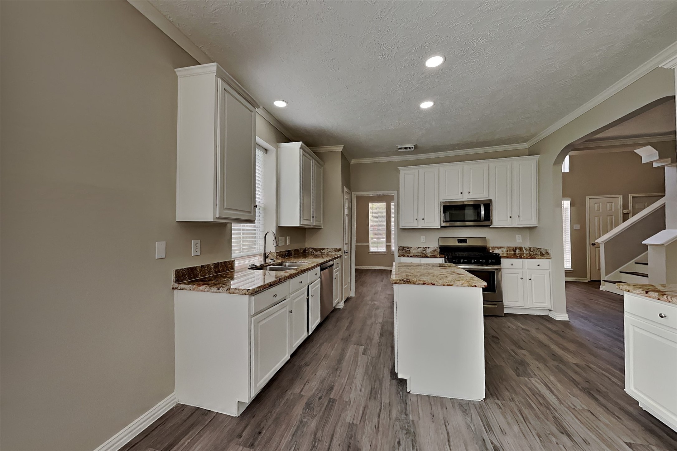 1703 Calmar Drive Spring, TX 77386 - Photo 5 of 21