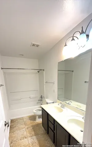 $2,450 | 8106 Royal Field, San Antonio, TX 78257