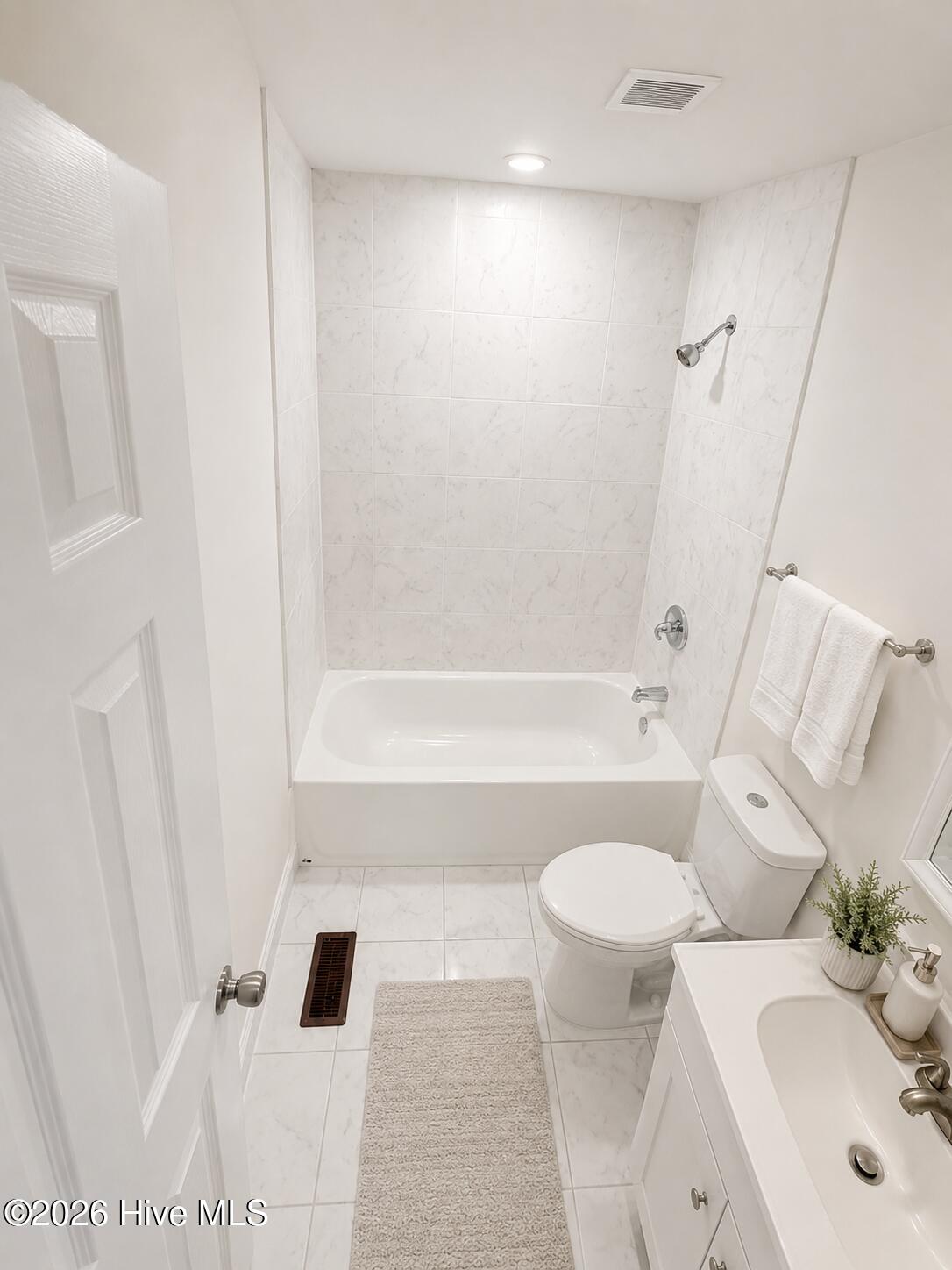 2010 Virginia Avenue Augusta, GA 30906 - Photo 26 of 37 08_modern_minimalist_bathroom_design