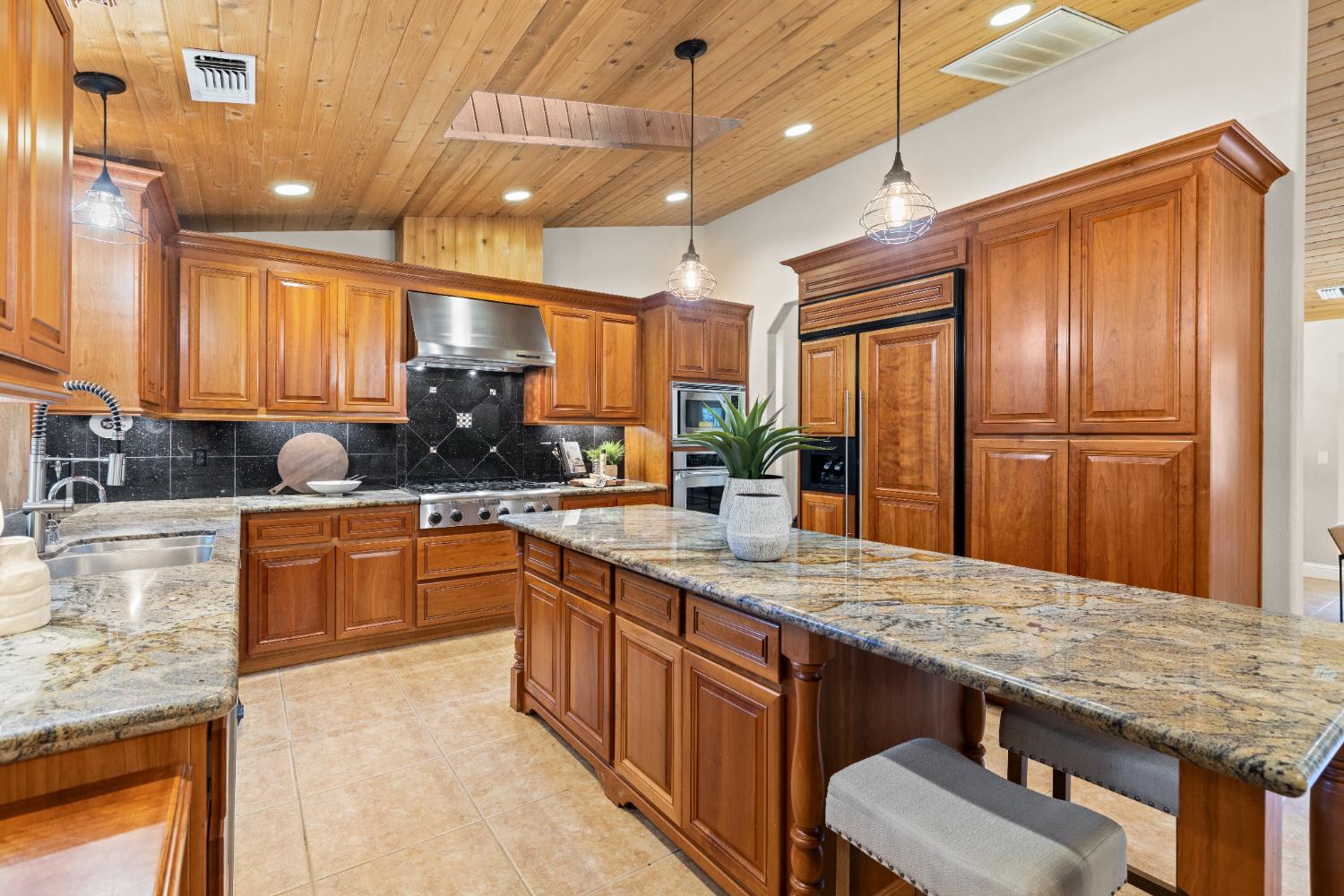 7396 Callison Road Penryn, CA 95663 - Photo 20 of 99 Expansive granite island-perfect for entertaining