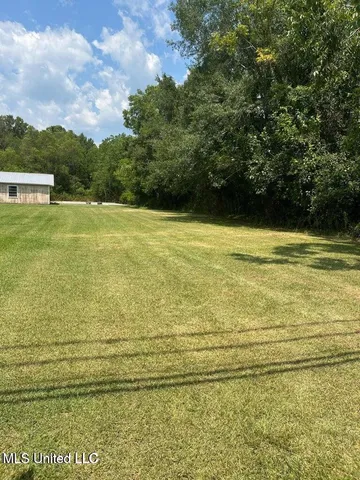 $25,000 | 3090 Quave Road, D'Iberville, MS 39540