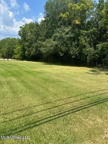 $25,000 | 3090 Quave Road, D'Iberville, MS 39540