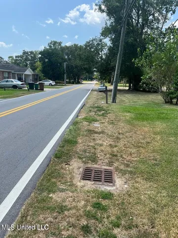 $25,000 | 3090 Quave Road, D'Iberville, MS 39540