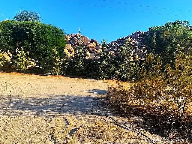 66058 Foothill Drive Joshua Tree, CA 92252 - Photo 8 of 12