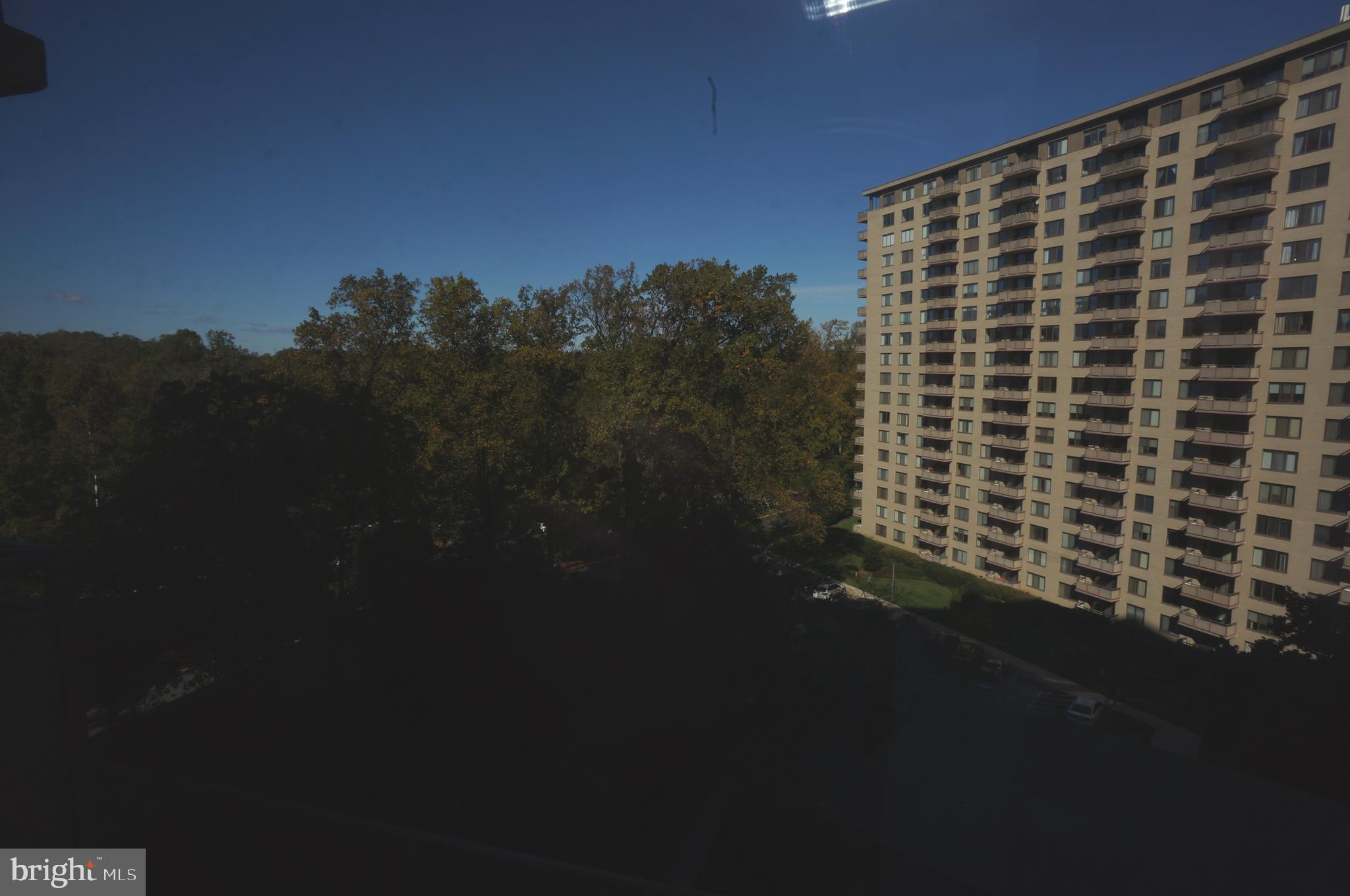 5225 Pooks Hill Road, Unit 1003S Bethesda, MD 20814 - Photo 13 of 30