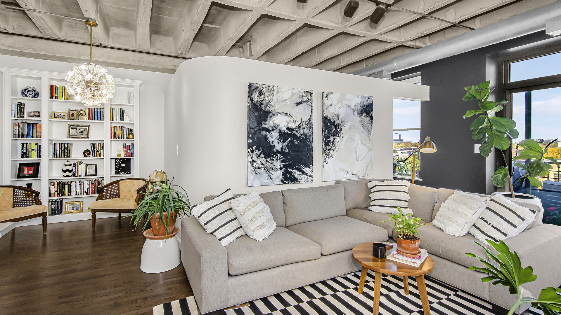 811 South Lytle Street, Unit 508 Chicago, IL 60607 - Photo 4 of 36 a living room with furniture and flowers