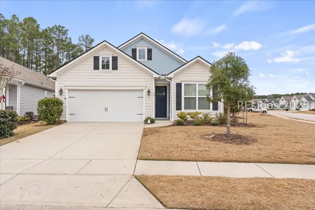 $555,000 | 66 Slash Pine Drive, Bluffton, SC 29909