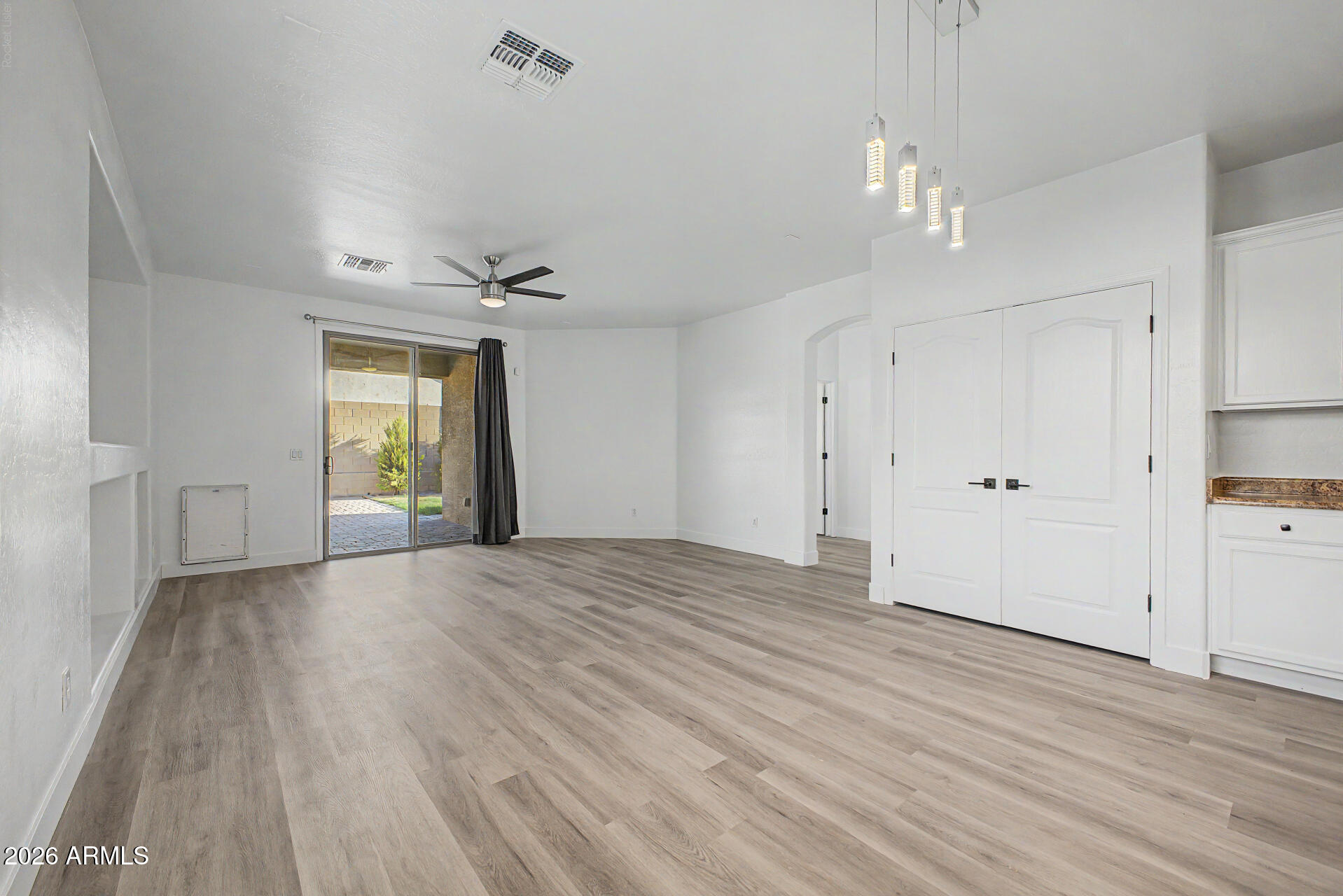11921 West Monte Vista Road Avondale, AZ 85392 - Photo 8 of 56 10 - Monte Vista